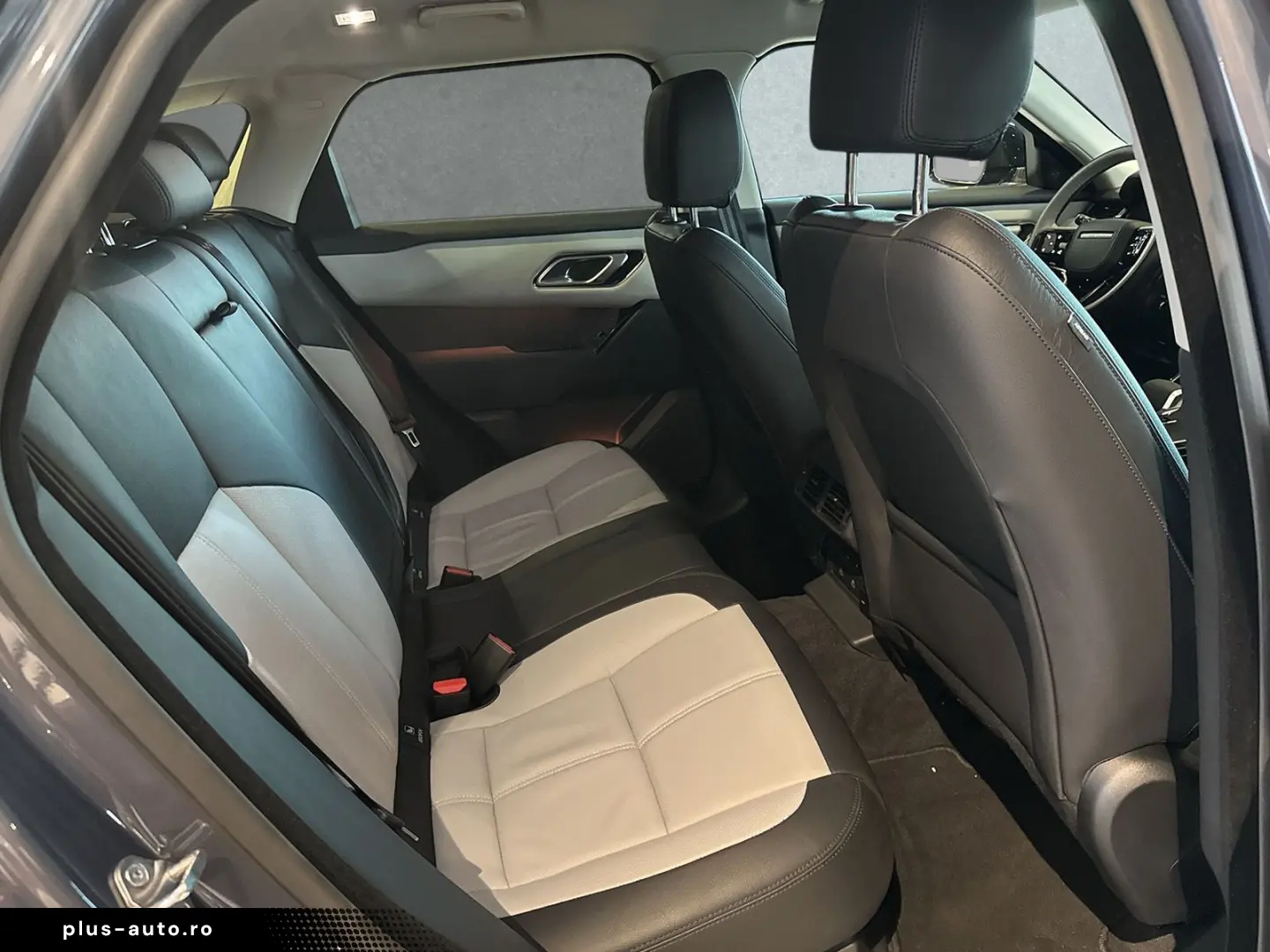 LAND ROVER Range Rover Velar P400e AWD Dynamic SE   Black P