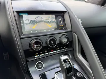 JAGUAR F-TYPE P450 R-Dynamic Black AWD  2. Hand  Pano