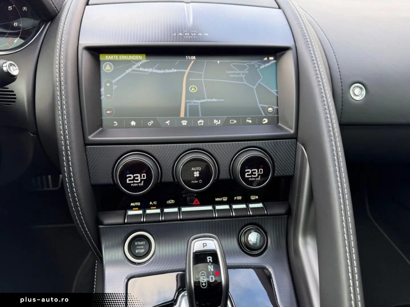 JAGUAR F-TYPE P450 R-Dynamic Black AWD  2. Hand  Pano