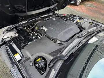 JAGUAR F-TYPE P450 R-Dynamic Black AWD  2. Hand  Pano