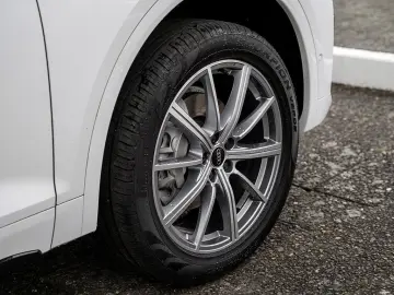 AUDI Q5 Sportback 40 TDI quattro S line AHK STHZG 360