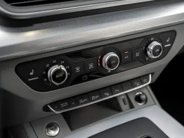 AUDI Q5 Sportback 40 TDI quattro S line AHK STHZG 360