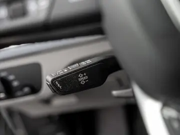 AUDI Q5 Sportback 40 TDI quattro S line AHK STHZG 360