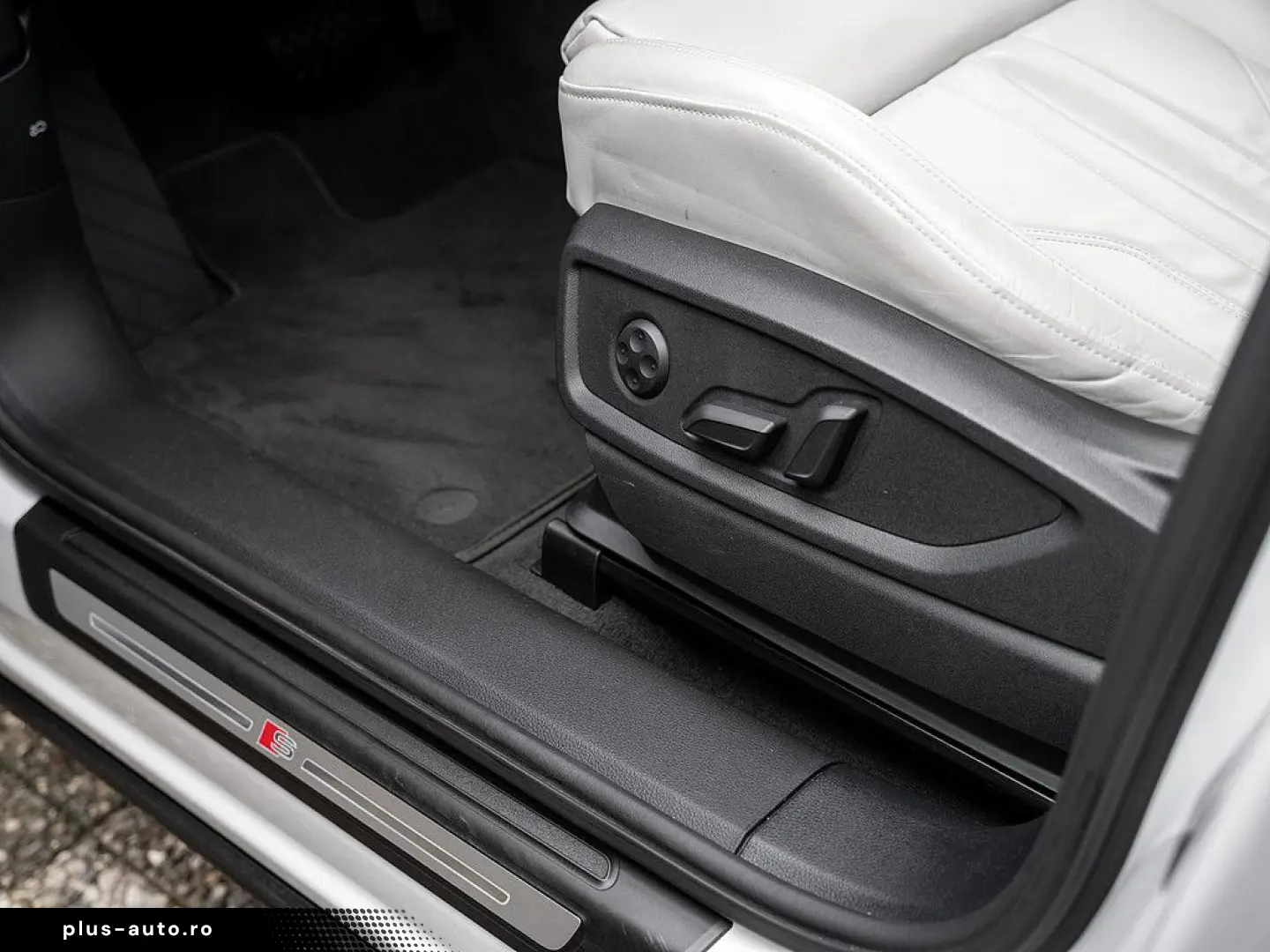 AUDI Q5 Sportback 40 TDI quattro S line AHK STHZG 360