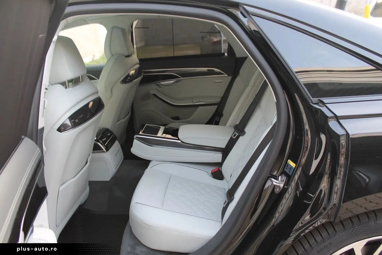 AUDI S8 4.0 TFSI Quattro MATRIX.B&O.MASSAGE.SOFTCL.