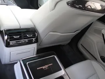 AUDI S8 4.0 TFSI Quattro MATRIX.B&O.MASSAGE.SOFTCL.