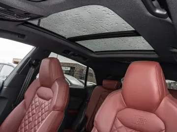 AUDI SQ8 SUV TFSI tiptronic competition plus Pano B&O