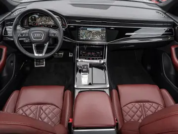 AUDI SQ8 SUV TFSI tiptronic competition plus Pano B&O