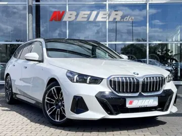 BMW 520 d M Sport Panorama Standh.AHK Sitzlüf.Leder
