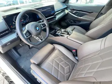 BMW 520 d M Sport Panorama Standh.AHK Sitzlüf.Leder