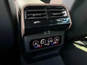 BMW 520 d M Sport Panorama Standh.AHK Sitzlüf.Leder