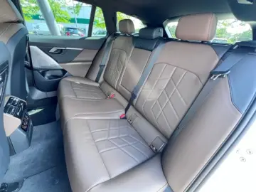 BMW 520 d M Sport Panorama Standh.AHK Sitzlüf.Leder
