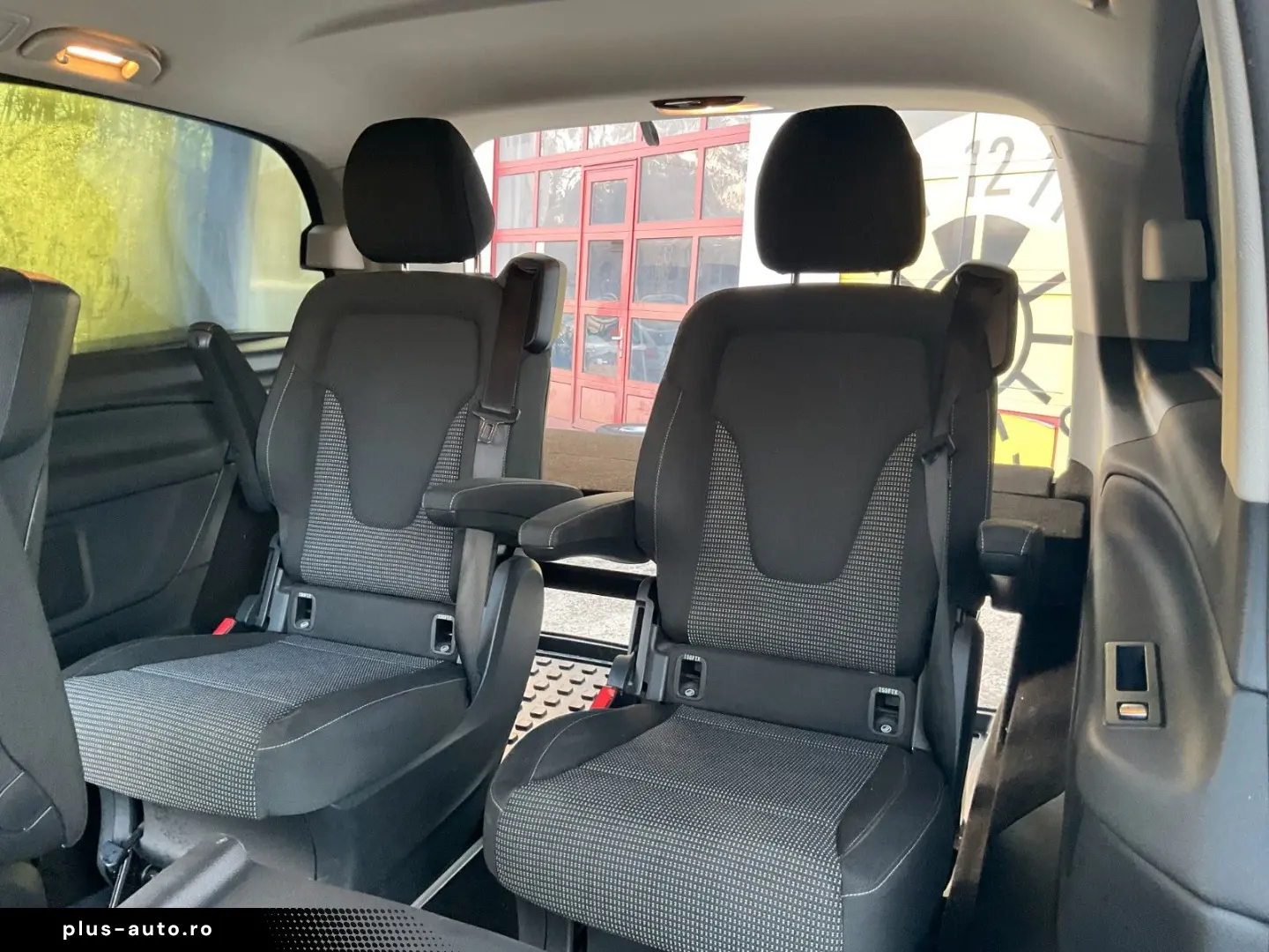 MERCEDES-BENZ V 300 d AMG