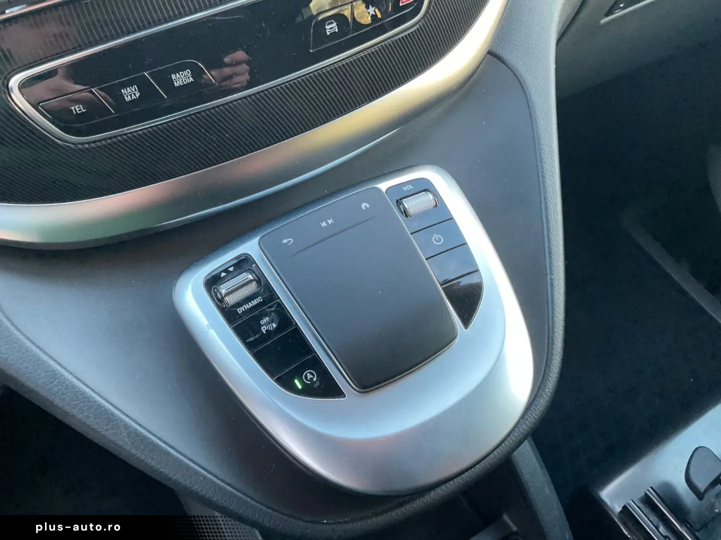 MERCEDES-BENZ V 300 d AMG