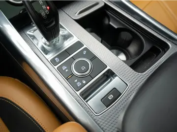 Range Rover Sport 3.0D 300 MHEV HSE Dynamic Pano Laser