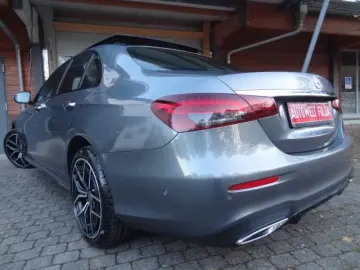 MERCEDES-BENZ E 400 4M 3X AMG NIGHT PANO MB LED LEDER DISTRO