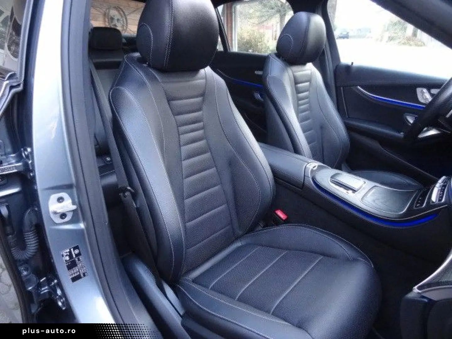 MERCEDES-BENZ E 400 4M 3X AMG NIGHT PANO MB LED LEDER DISTRO