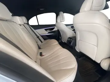 MERCEDES-BENZ 300e 300 e 4Matic 313hp AMG Advanced Plus  VAT