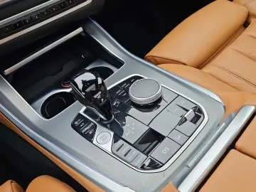 BMW X5 45e xDrive M-SPORT HYBRID LASER PANO 20  AHK