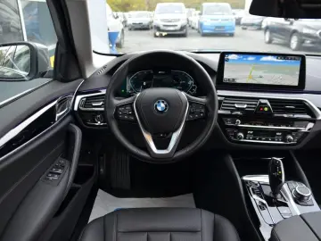 BMW 520 e LEDER GRA AHK LASER HIFI R.KAMERA LEDER