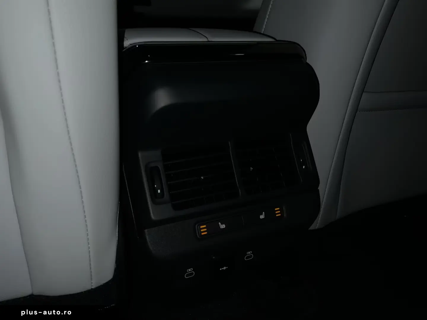 Land Rover Range Rover EvoqueP270e Hybrid S Hybrid   Pano