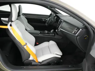 POLESTAR 1 2.0 Plug in Hybrid 609 CP 1000 Nm