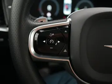 POLESTAR 1 2.0 Plug in Hybrid 609 CP 1000 Nm