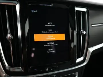 POLESTAR 1 2.0 Plug in Hybrid 609 CP 1000 Nm