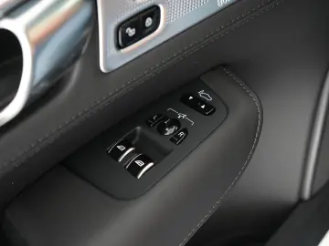 POLESTAR 1 2.0 Plug in Hybrid 609 CP 1000 Nm