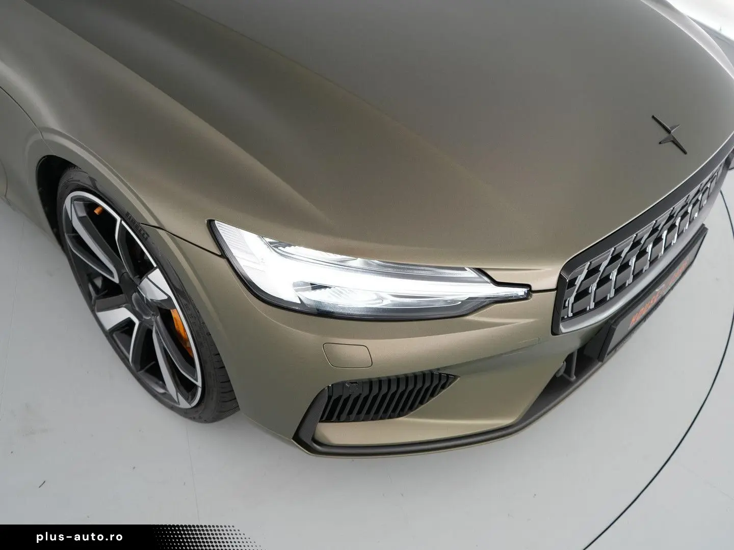 POLESTAR 1 2.0 Plug in Hybrid 609 CP 1000 Nm