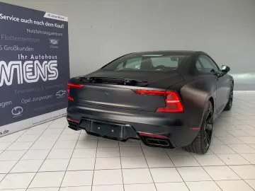 Polestar 1 – 1 din 1.500  609 CP   1.000 Nm