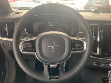 Polestar 1 – 1 din 1.500  609 CP   1.000 Nm