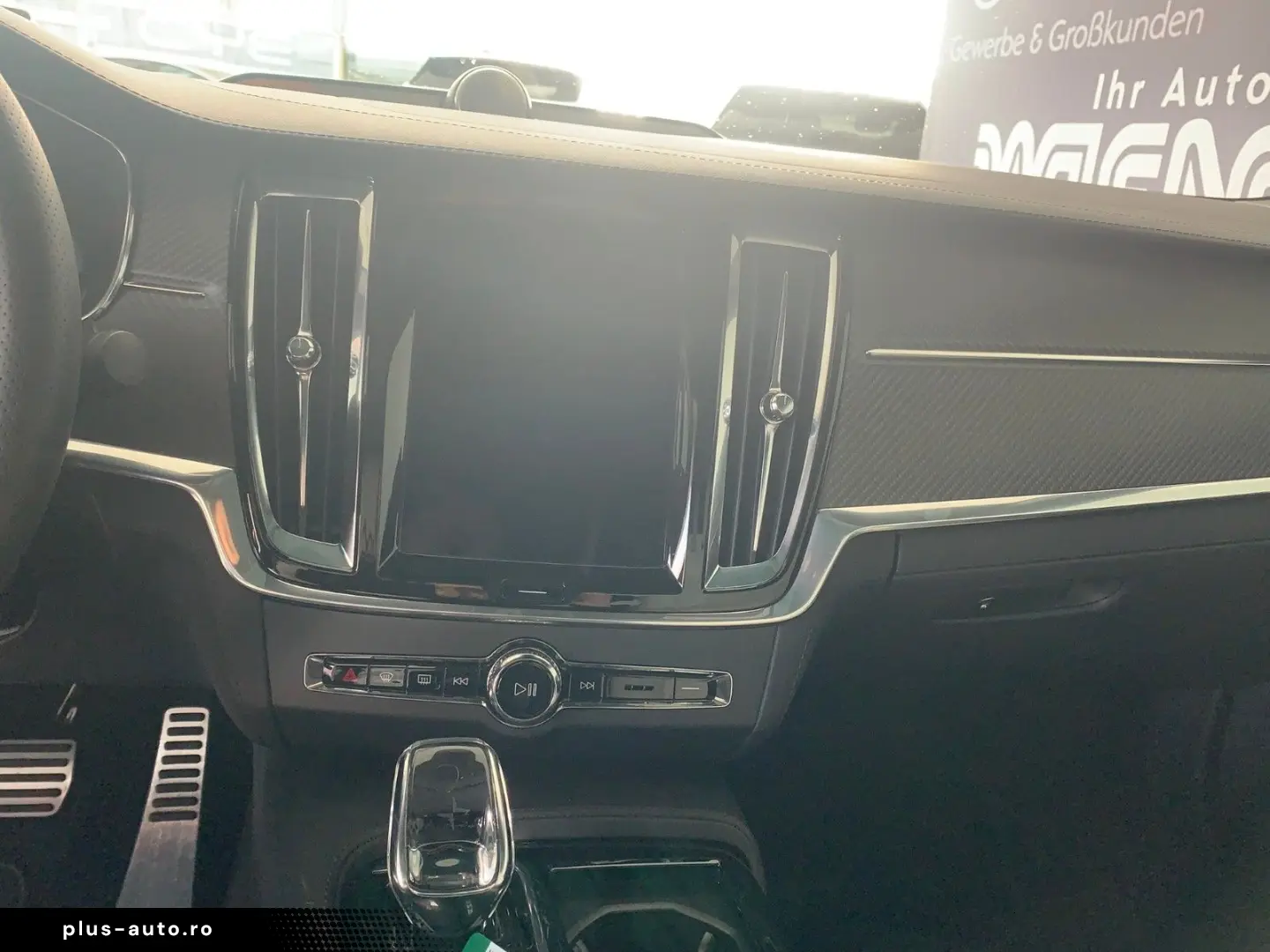 Polestar 1 – 1 din 1.500  609 CP   1.000 Nm