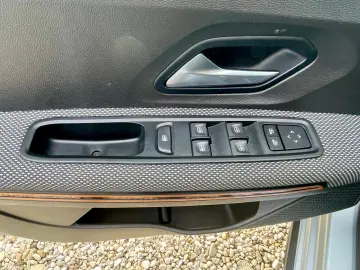 Dacia Sandero TCe 90 MT6 Comfort