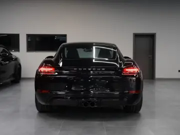 PORSCHE Cayman 718