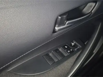 Toyota Corolla Hybrid Business Edition