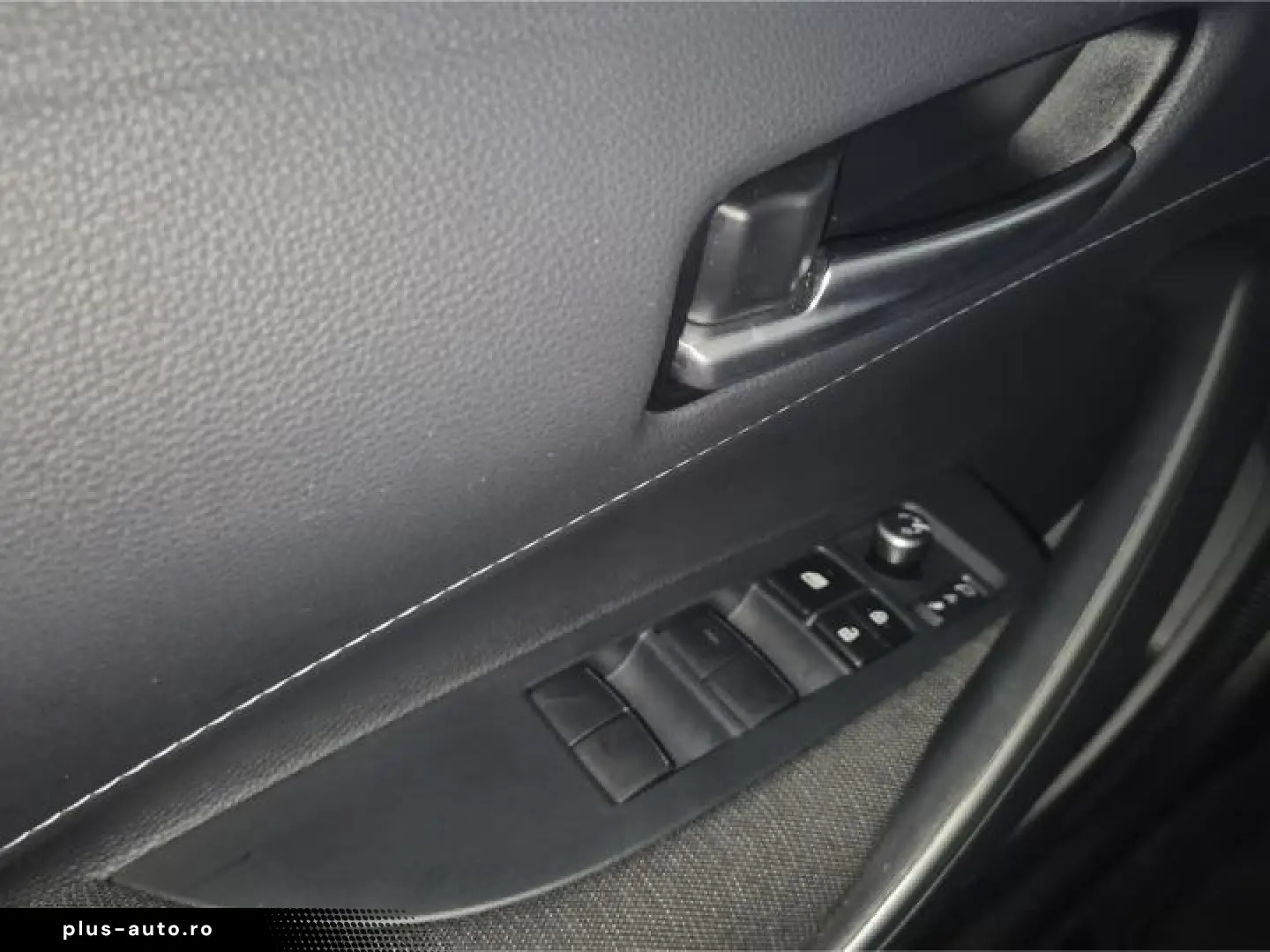 Toyota Corolla Hybrid Business Edition