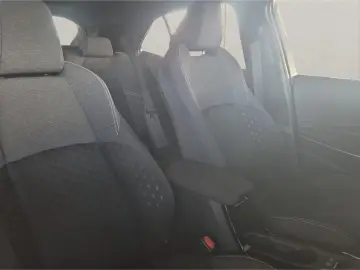 Toyota Corolla Hybrid Business Edition