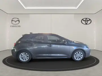 Toyota Corolla Hybrid Business Edition