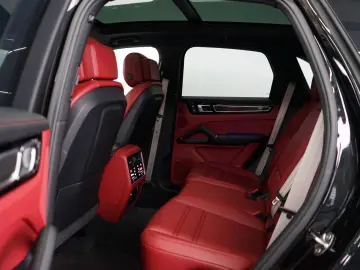 PORSCHE Cayenne Platinum Edition PDCC Sitzklima AHK MEGA