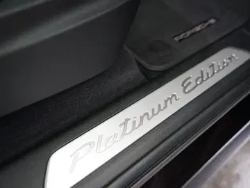 PORSCHE Cayenne Platinum Edition PDCC Sitzklima AHK MEGA