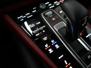 PORSCHE Cayenne Platinum Edition PDCC Sitzklima AHK MEGA