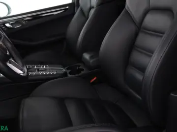 PORSCHE Macan S 3.0
