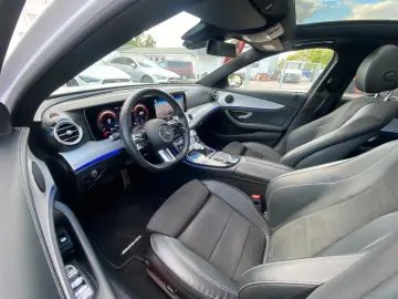 MERCEDES-BENZ E400d AMG 4M_Distronic_HuD_Airmatic_36&hellip;