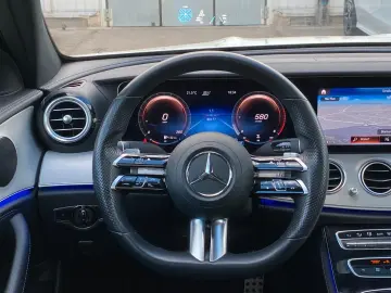 MERCEDES-BENZ E400d AMG 4M_Distronic_HuD_Airmatic_36&hellip;