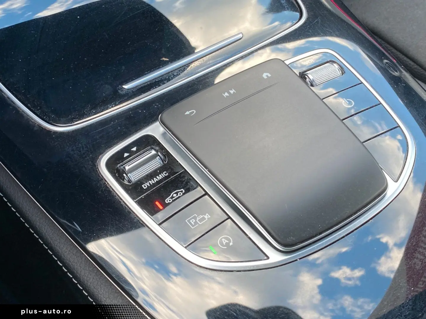 MERCEDES-BENZ E400d AMG 4M_Distronic_HuD_Airmatic_36&hellip;