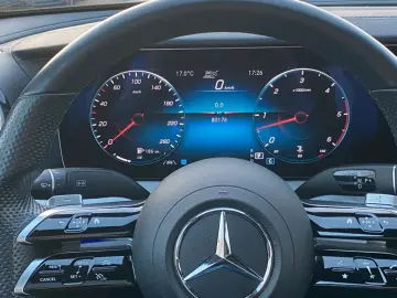 MERCEDES-BENZ E400d AMG 4M_Distronic_HuD_Airmatic_36&hellip;