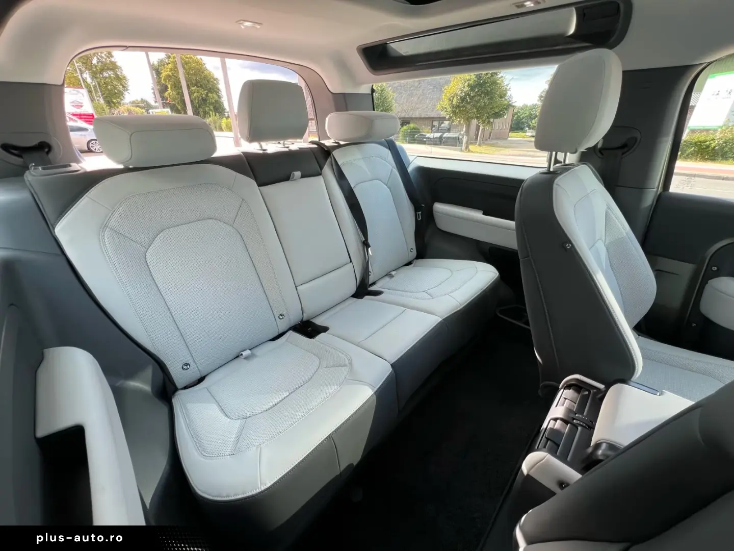 Land Rover DefenderDEFENDER 90 X-DYNAMIC SE PANO