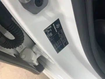 MERCEDES-BENZ E 300 de 4Matic AMG Pano ACC Burm 360Kam Volll