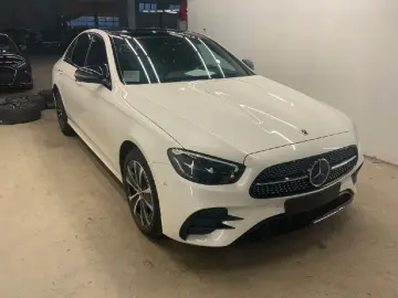 MERCEDES-BENZ E 300 de 4Matic AMG Pano ACC Burm 360Kam Volll